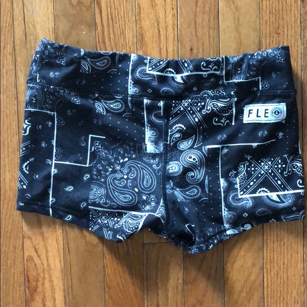 Fleo workout shorts
